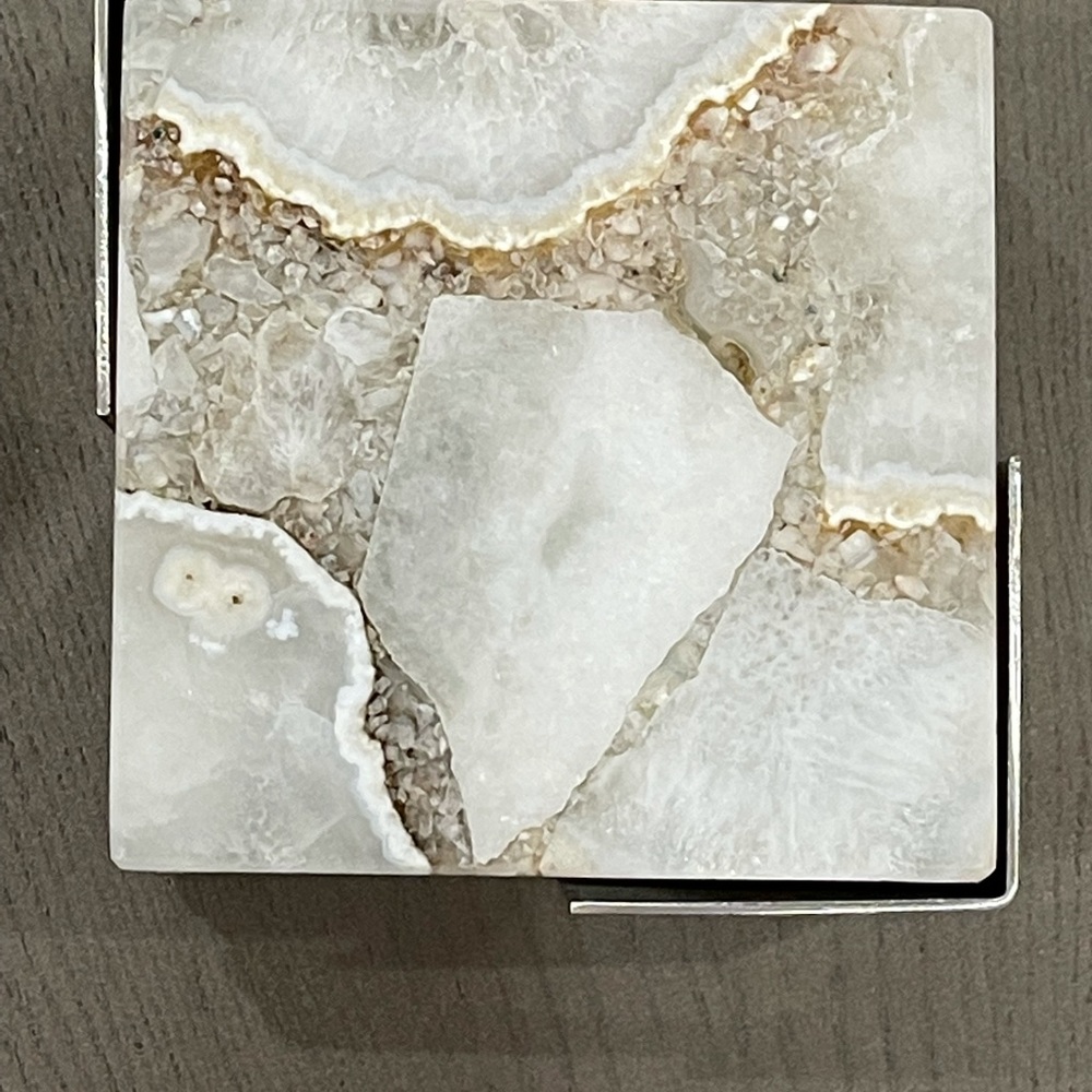 ZODAX CRETE AGATE COASTERS ON METAL TRAY TAUPE/WHITE - SET OF 4 - NEW IN BOX - Picture 4 of 5